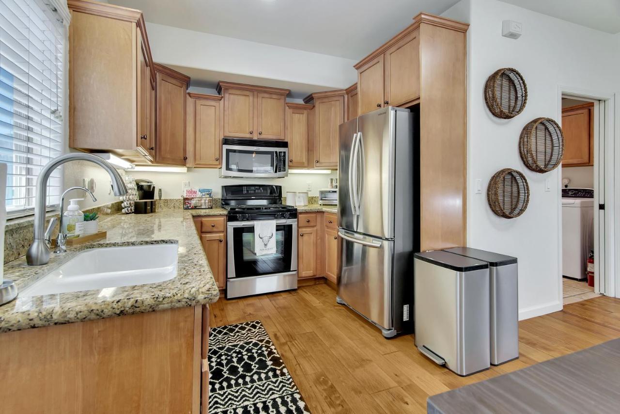 Villa Downtown Paso: Sip N Sleepz 3 Bed/2.5 Bath à Paso Robles Extérieur photo
