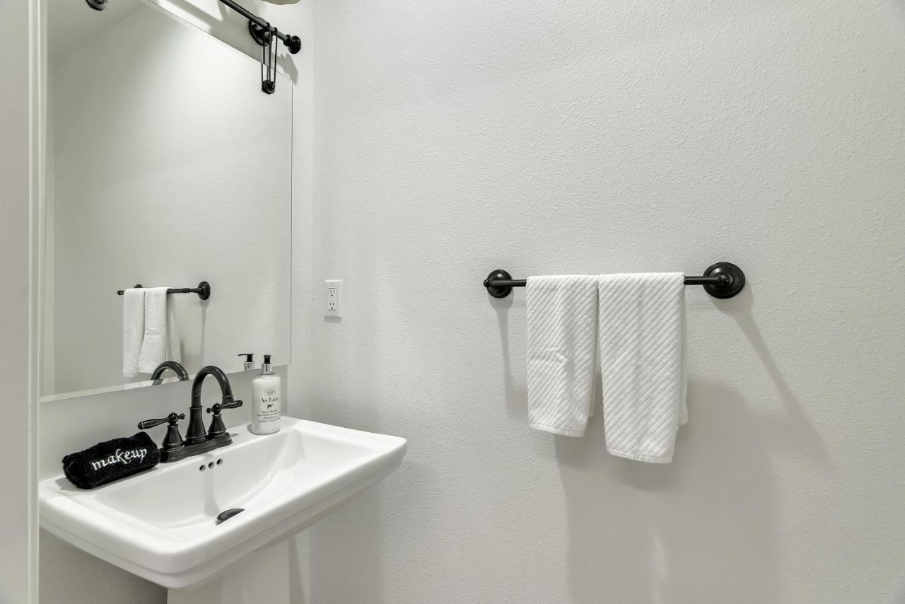 Villa Downtown Paso: Sip N Sleepz 3 Bed/2.5 Bath à Paso Robles Extérieur photo